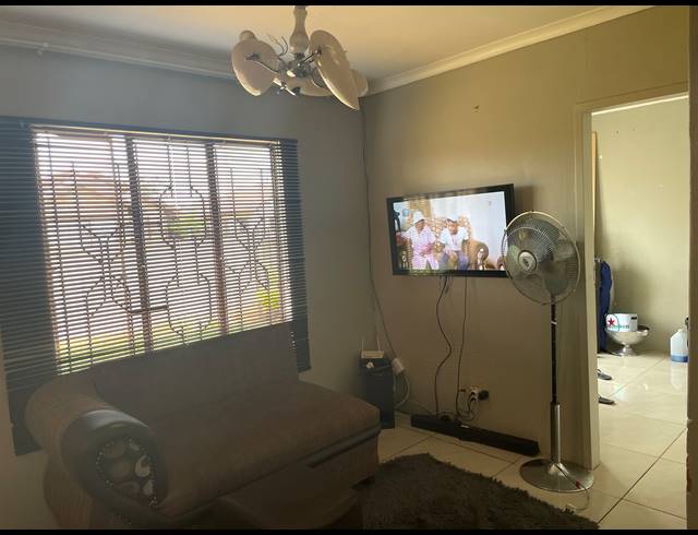 2 BEDROOM FREESTANDING FOR SALE IN GA-RANKUWA UNIT 9